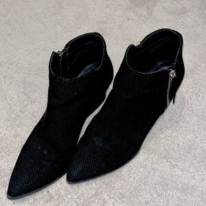 Qupid Black Booties Size 8
